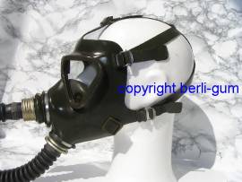 Gasmaske mit Kopfspinne und 2 Anschlsse - Bild vergrern 
